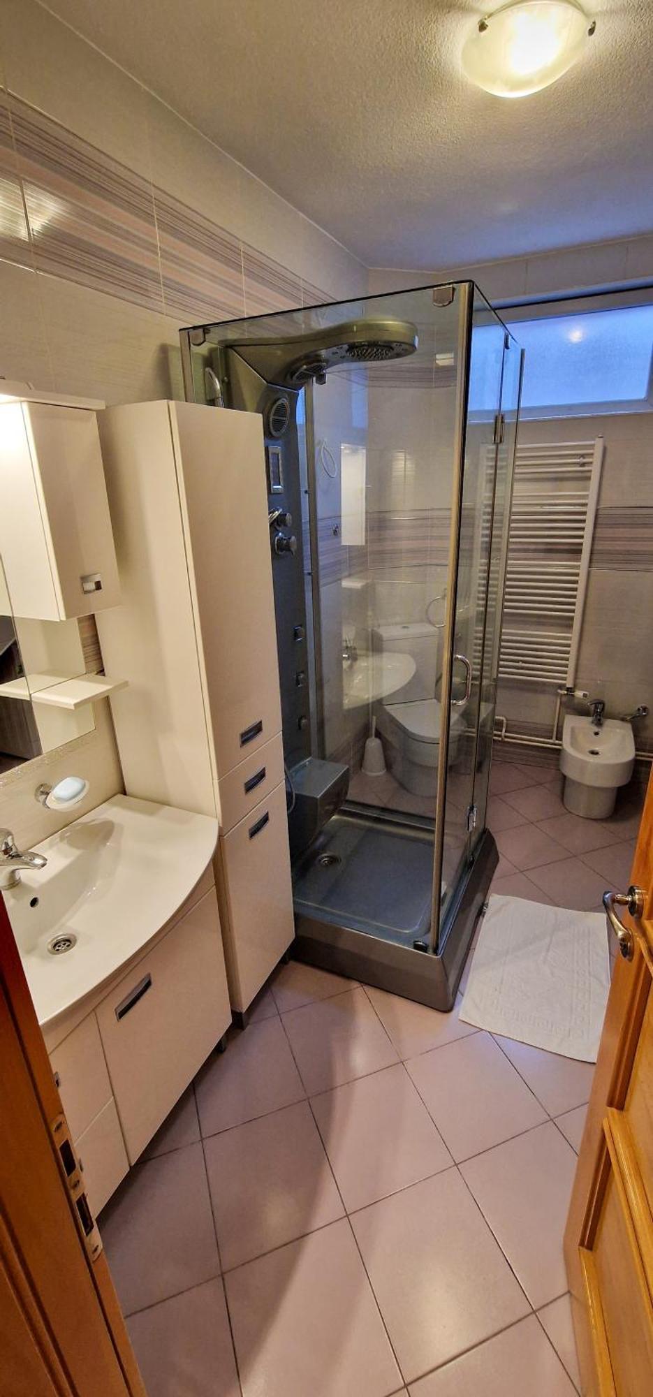 Apartment Ars