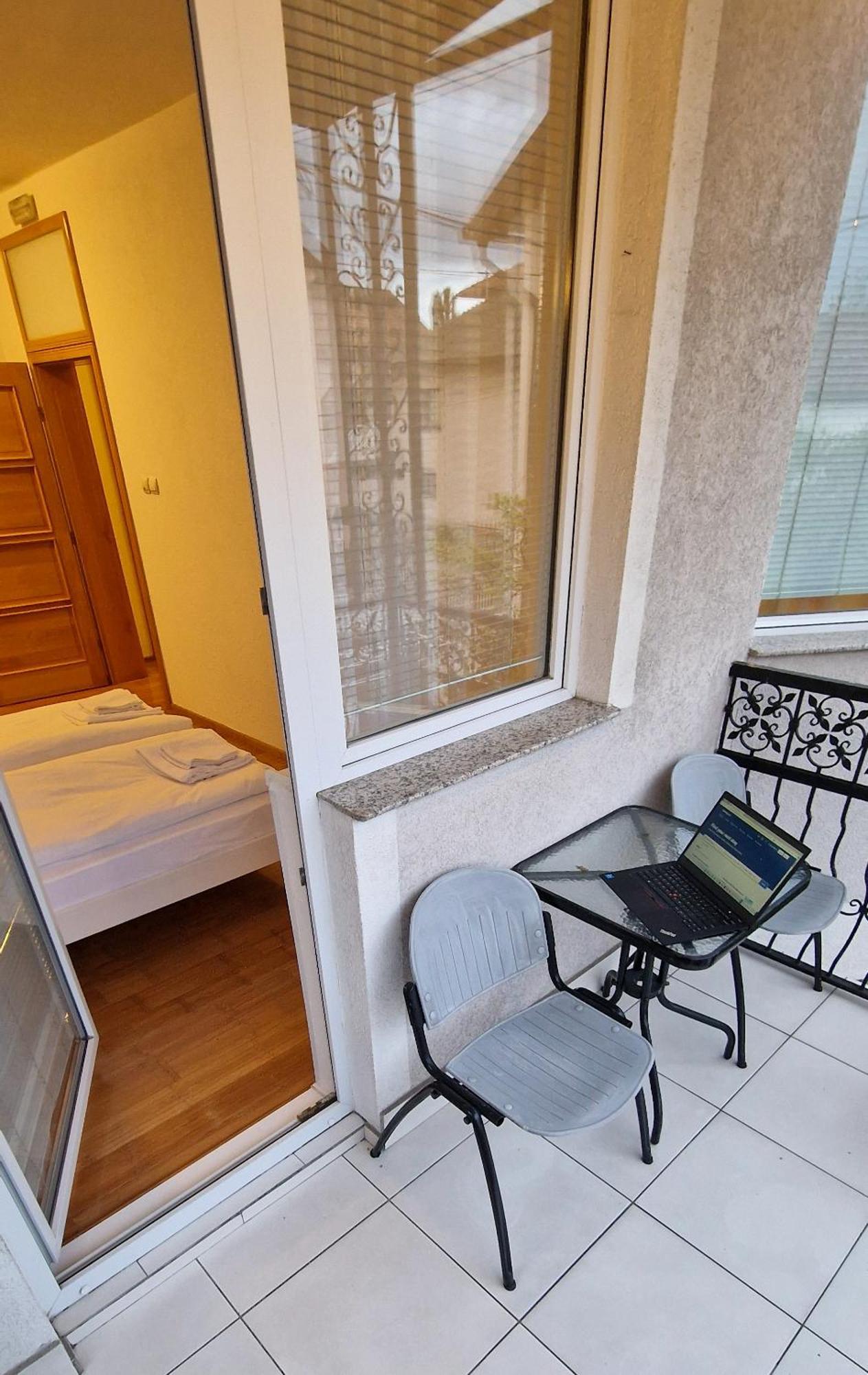 Apartment Ars *
